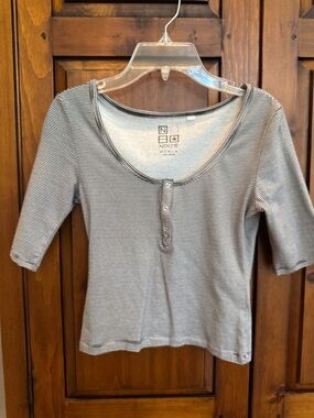 Nollie Size Small Striped Midi Henley Half Sleeve Tee in Black and White NWOT